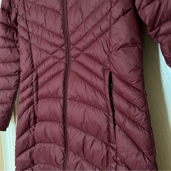 [BNWOT] Lolë Long Lightweight Down Puffer Shell Jacket Burgundy - Size XS - Picture 6 of 16